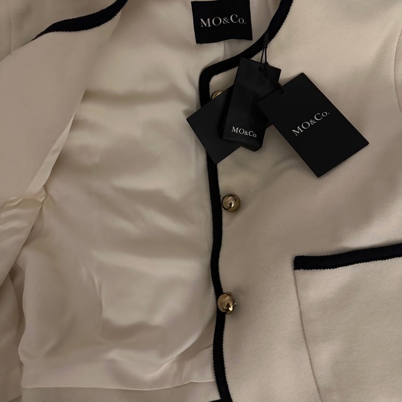 Mo&Co Contrast Single-breasted Collarless Coat - Picture 3 of 5